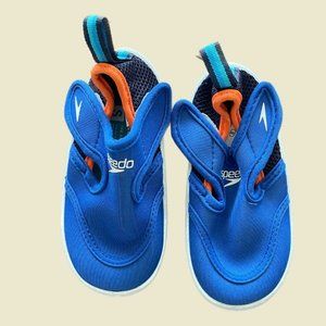 Speedo Kids Blue and Orange Velcro Water Shoe Size 5/6